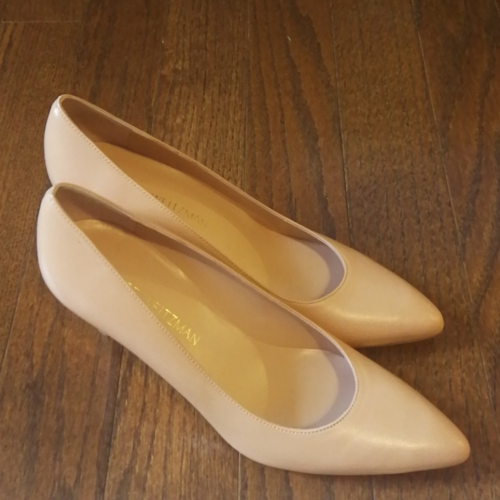 Stuart Weitzman classic heels size 8.5